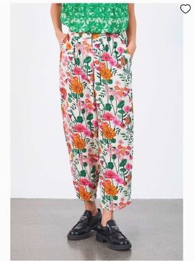 Lolly’s Laundry Maisie Flower Print Pant and Entro Top. (M pant, S top)